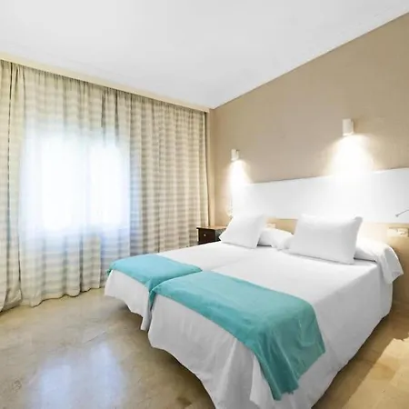 2 Bedroom Apartment, With Sea Views, In Puerto Banus Apartment Marbella