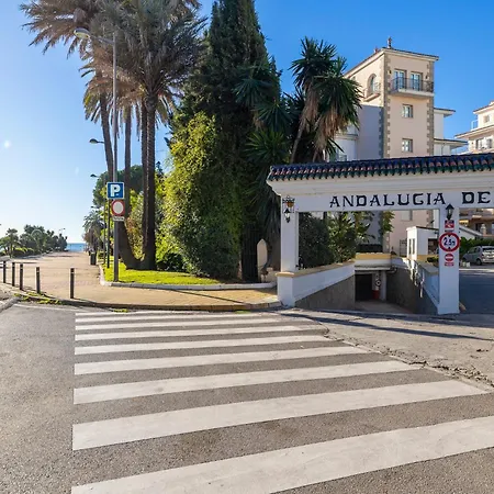 2 Bedroom Apartment, With Sea Views, In Puerto Banus Apartment