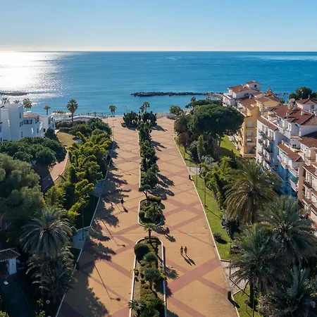 Apartment 2 Bedroom Apartment, With Sea Views, In Puerto Banus *