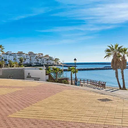 2 Bedroom Apartment, With Sea Views, In Puerto Banus Apartment Marbella