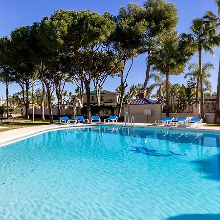 Apartment 2 Bedroom Apartment, With Sea Views, In Puerto Banus