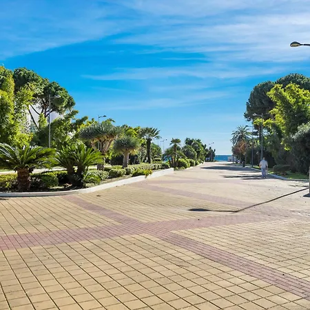 2 Bedroom Apartment, With Sea Views, In Puerto Banus * Marbella