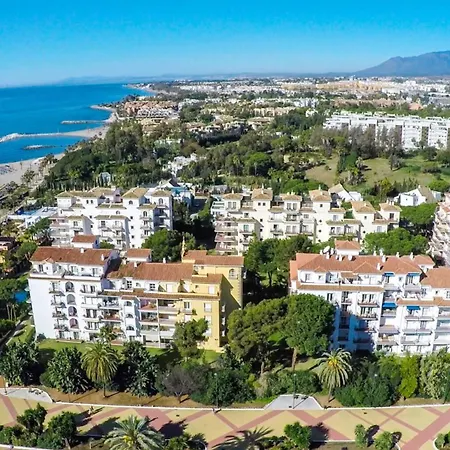 Apartment 2 Bedroom Apartment, With Sea Views, In Puerto Banus Marbella