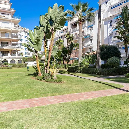 Apartment 2 Bedroom Apartment, With Sea Views, In Puerto Banus
