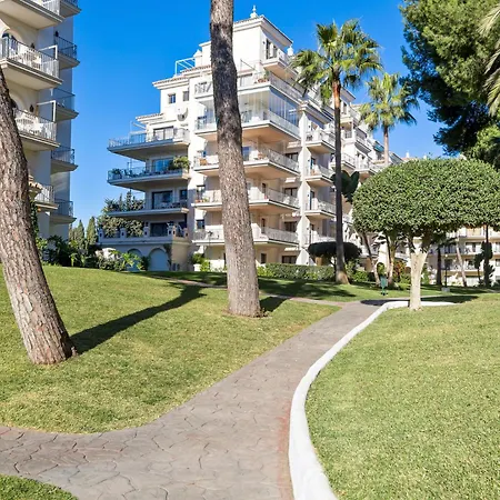 2 Bedroom Apartment, With Sea Views, In Puerto Banus * Marbella